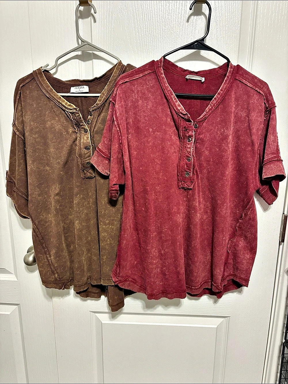 Zenana Short Sleeve 2 Top bundle Brown & wine Size Large